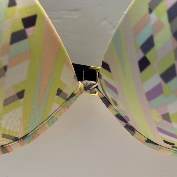 Victoria’s Secret Padded Bikini Top size 34C Adjustable straps - Picture 2 of 10